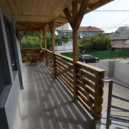 Casa 10 Steaguri *